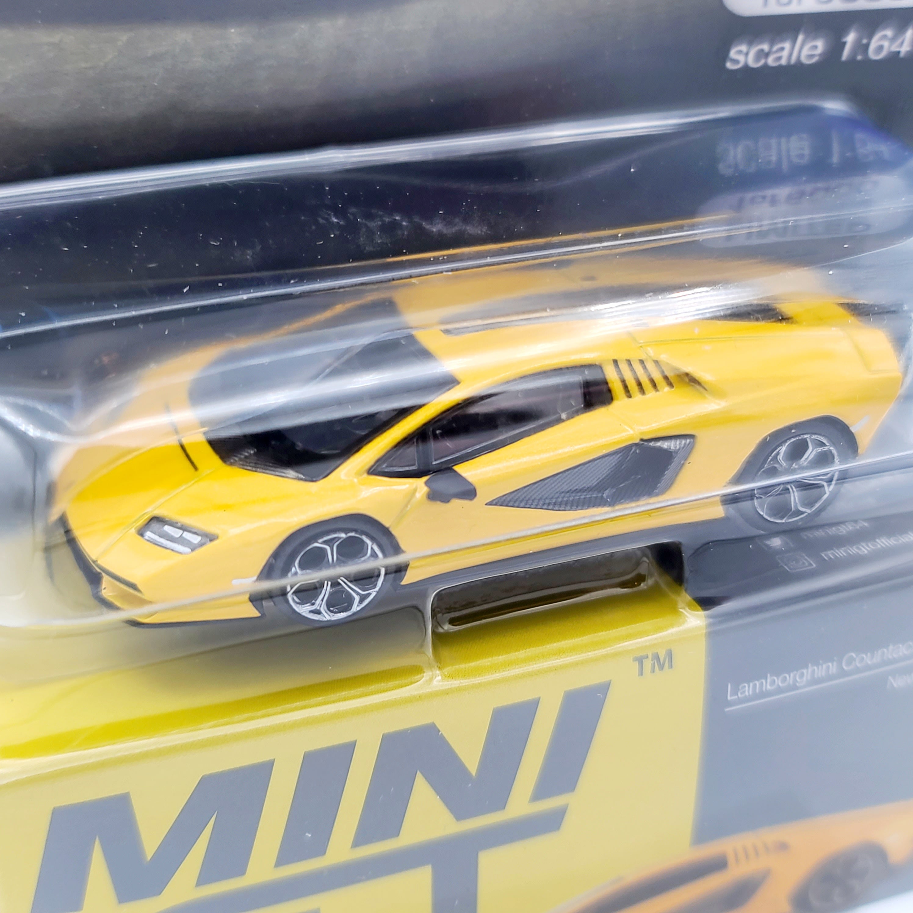 Mini GT Lamborghini Countach LPI 800-4 - 1:64 scale, New Giallo Orion (2024 MIJO Exclusives - Limited Edition)